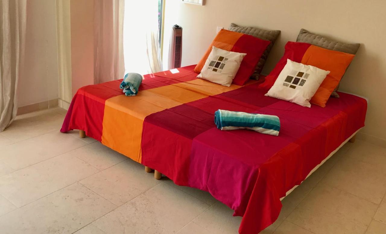 Independent One Bedroom Apartment Антіб Екстер'єр фото
